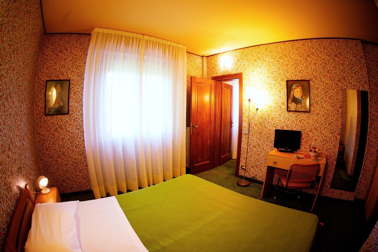 Hotel La Pergola Barga Exterior foto